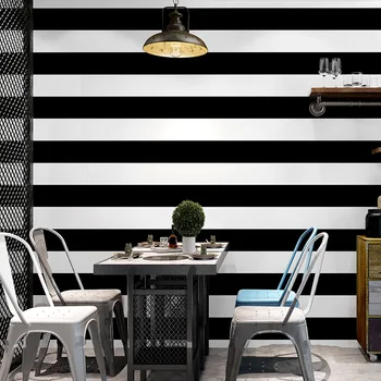 Must ja valge horisontaalsete ja vertikaalsete triipudega tapeet kaasaegne minimalistlik elutuba, magamistuba kohvi restoran rõivapood 2